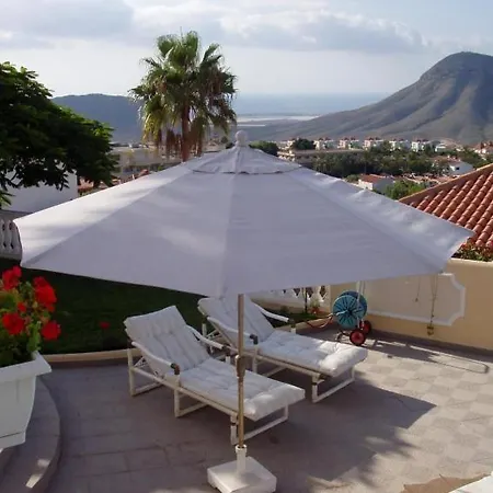 Ferienhaus Sleeps 2 Pool Wifi