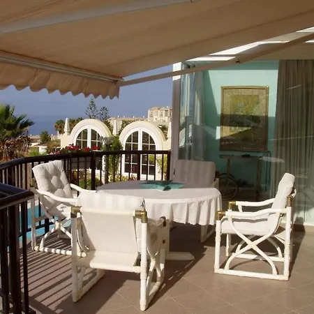 Ferienhaus Sleeps 2 Pool Wifi